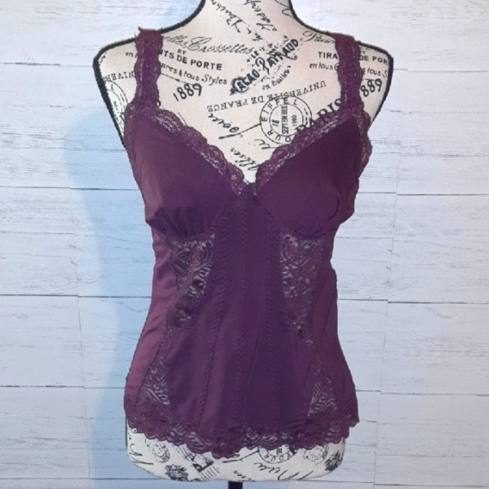 VTG 90's Gorgeous Lace Trim Camisole Tank Top
